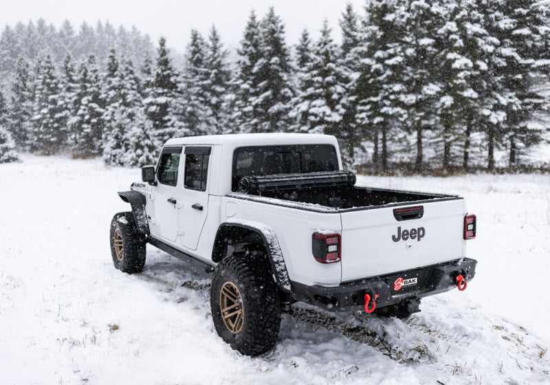 BAK 20-21 Jeep Gladiator Revolver X4s 5ft Bed Cover in snow