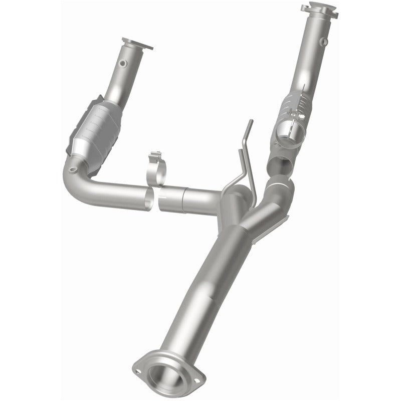 MagnaFlow Conv Direct Fit 11-16 Chevrolet Silverado 2500HD/3500HD / GMC Sierra 2500HD/3500HD catalytic converter