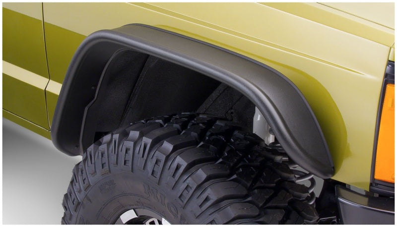 Bushwacker 84-01 Jeep Cherokee Flat Style Flares 2pc - Black on offroad tire