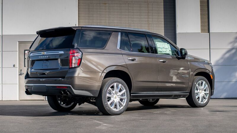 Borla 21-22 Chevy Tahoe 5.3L V8 2/4WD 4DR 3in/2.75in S-Type Cat-Back Exhaust w/ Black Chrome Tips Secondary image