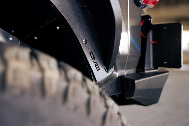 DV8 Offroad 18-23 Jeep Wrangler JL Slim Fender Flares close-up