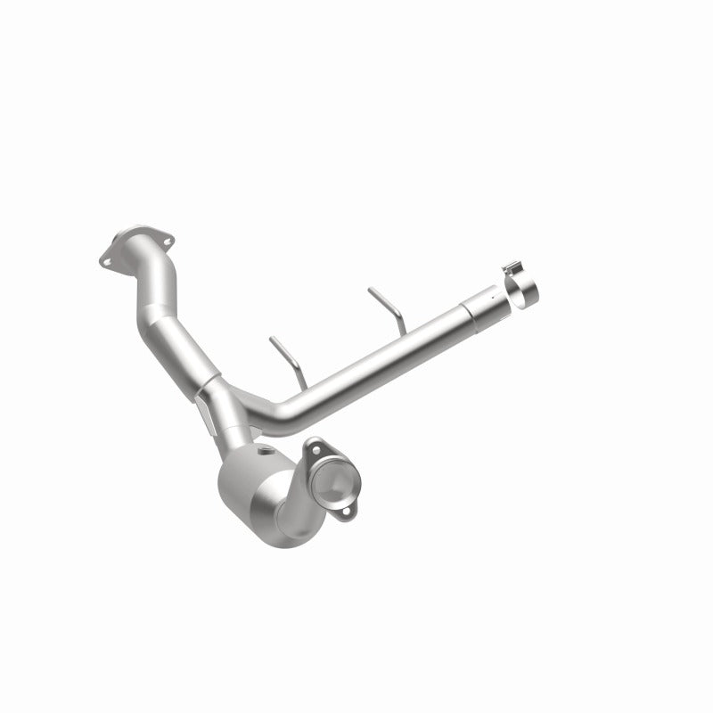 MagnaFlow 15-17 Ford F-150 XL V6 3.5L OEM Grade Direct Fit Catalytic Converter for offroad performance upgrades.