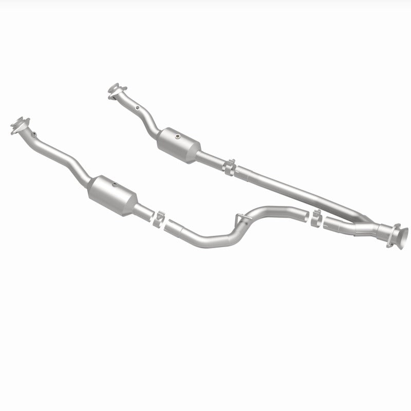MagnaFlow 20-21 Ford Transit-150 Single Underbody V6 3.5L RWD Direct-Fit Catalytic Converter for offroad performance upgrades.