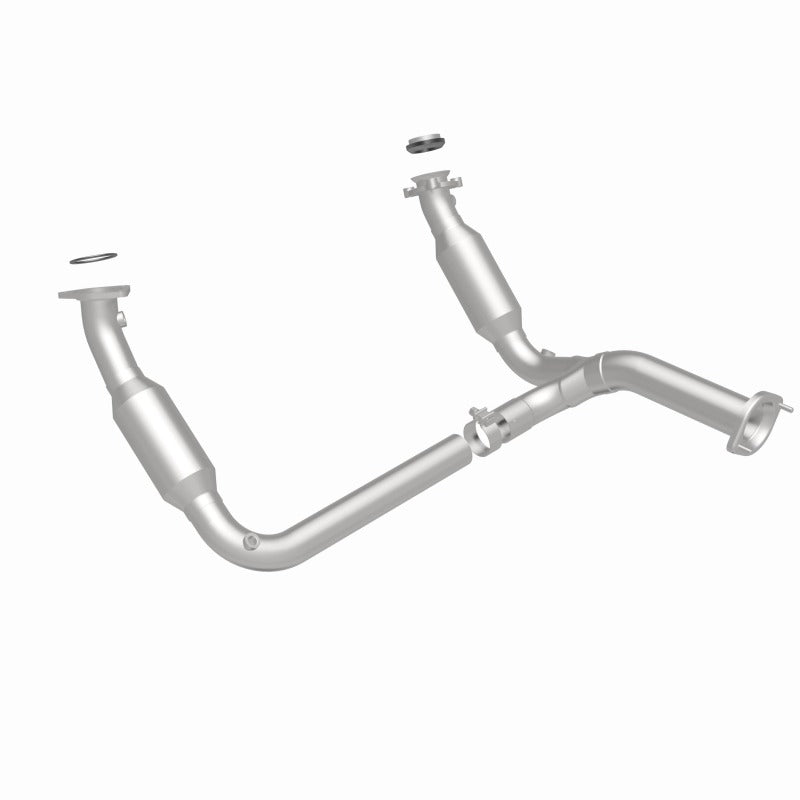 MagnaFlow Conv DF 07-09 Chevy/GMC Silverado/Suburban/Sierra/Tahoe/Yukon catalytic converter for off-road performance.