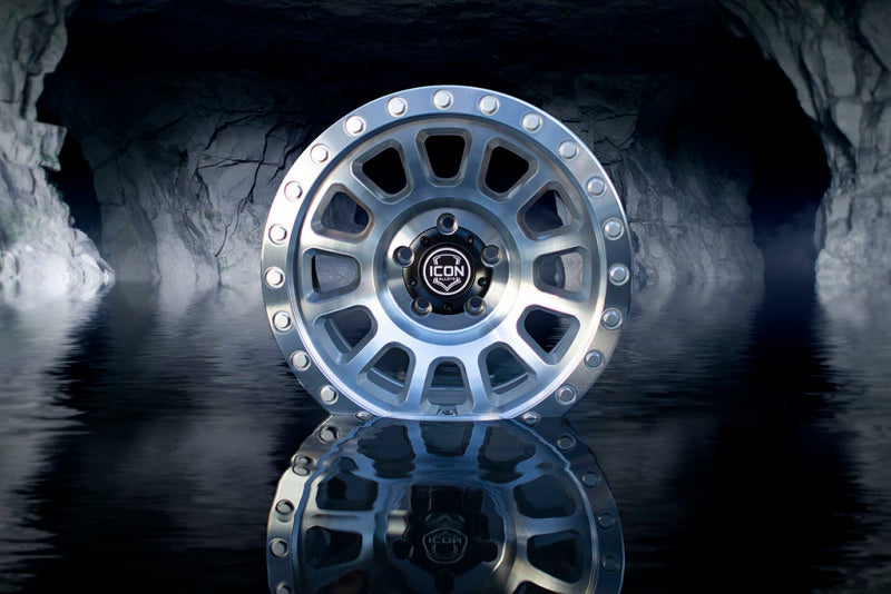 ICON Hulse 17 X 8.5 6 X 135 6mm Offset 5in BS Silver Machined Secondary image