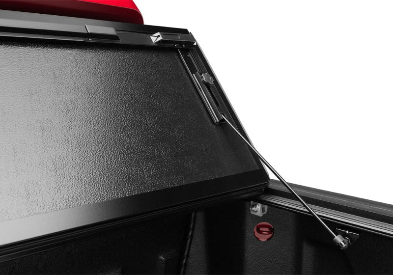 BAK 88-13 Chevy Silverado & C/K 1500 / 88-14 Chevy Silverado 2500/3500 HD 6ft 6in Bed BAKFlip G2 close up