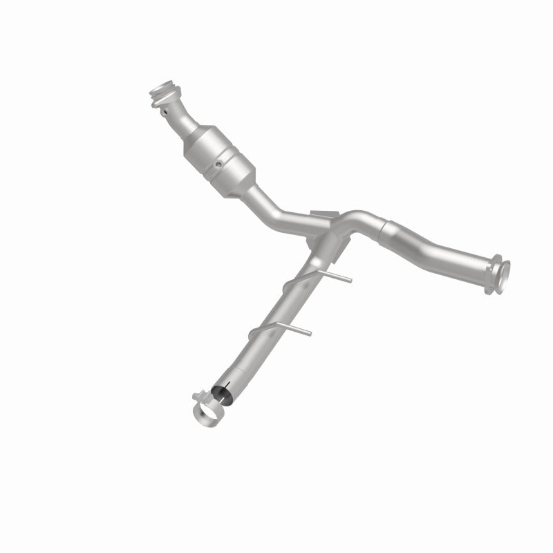 Magnaflow Conv DF 2011-2014 F-150 5.0L Underbody exhaust system for offroad parts and performance upgrades.