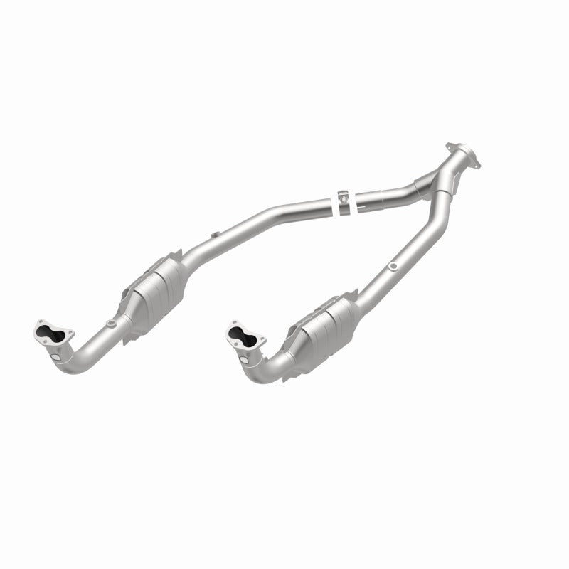 MagnaFlow Conv DF 99-04 LR Discovery V8 49S direct-fit catalytic converter for offroad performance upgrades.