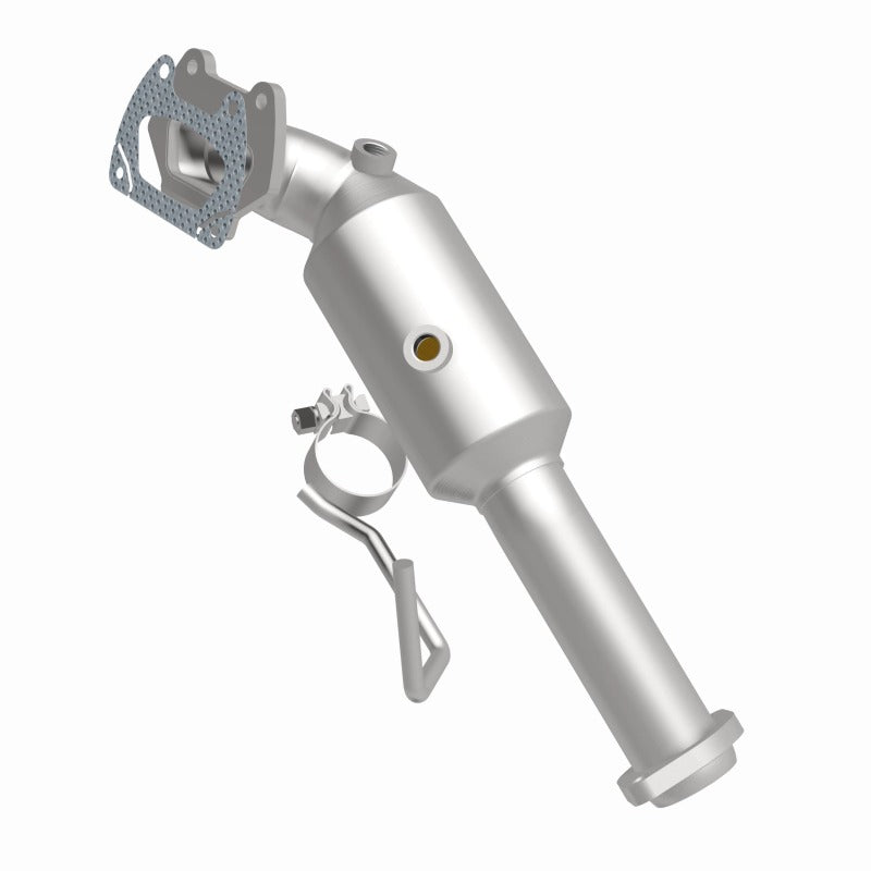 MagnaFlow Conv Direct Fit OEM 12-17 Jeep Wrangler 3.6L Underbody catalytic converter for Jeep performance upgrades.