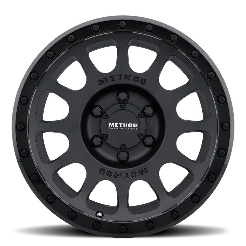 Method MR305 NV 18x9 +25mm Offset 5x150 116.5mm CB Gloss/Matte Black Street Loc Wheel Secondary image