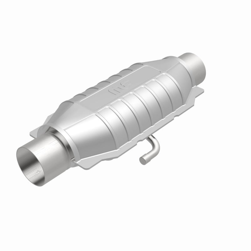 MagnaFlow Conv Universal 2.5 inch T2 Rear catalytic converter, ideal for performance offroad parts and Jeep Wrangler accessories.