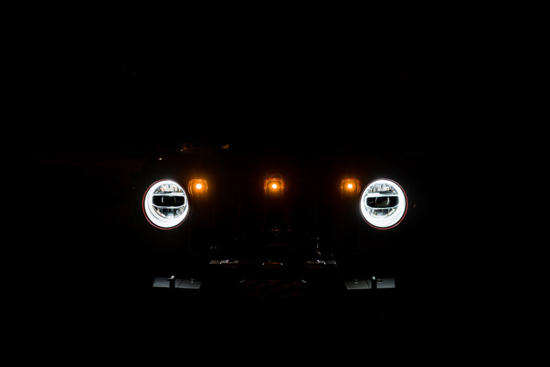 DV8 Offroad 2018+ Jeep JL Grill Amber Marker Lights glowing