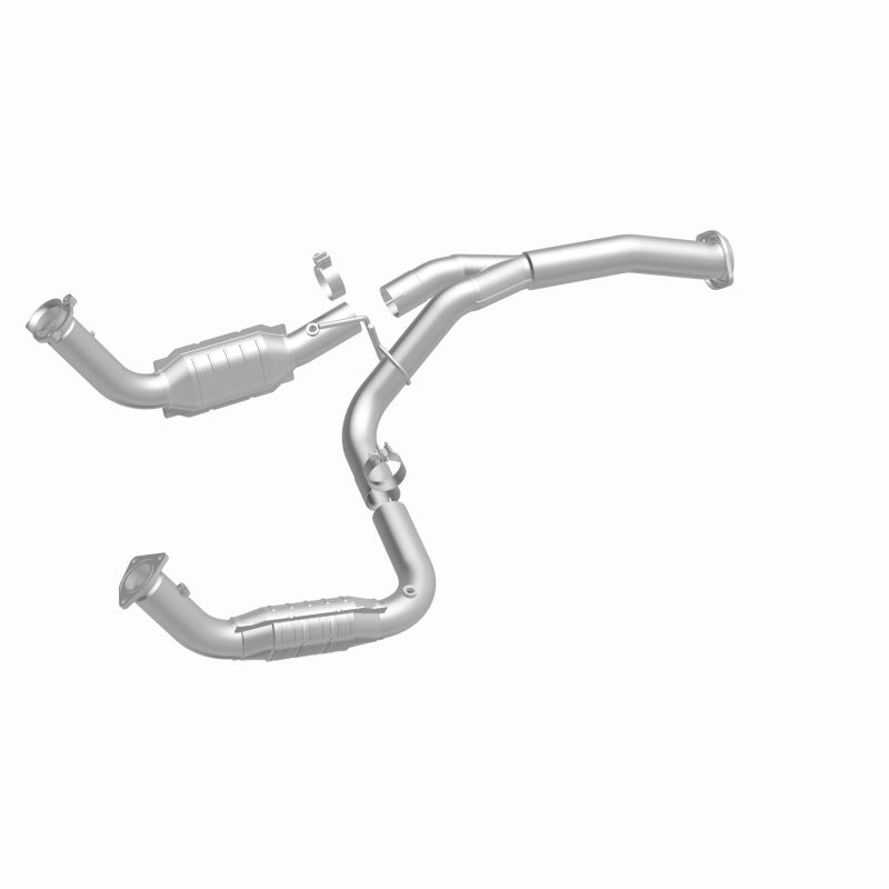 MagnaFlow Conv Direct Fit 11-16 Chevrolet Silverado 2500HD/3500HD / GMC Sierra 2500HD/3500HD catalytic converter image