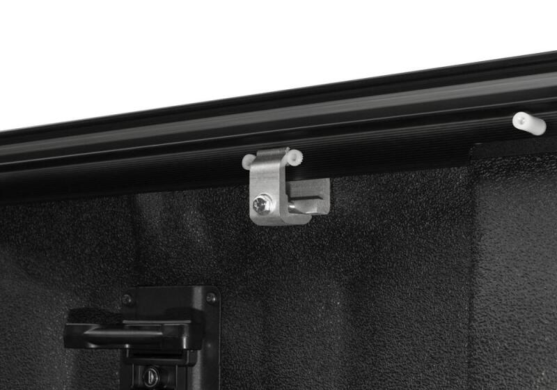 Retrax 09-up Ram 1500 6.5ft Bed / 10-up Short Bed PowertraxPRO MX hardware detail