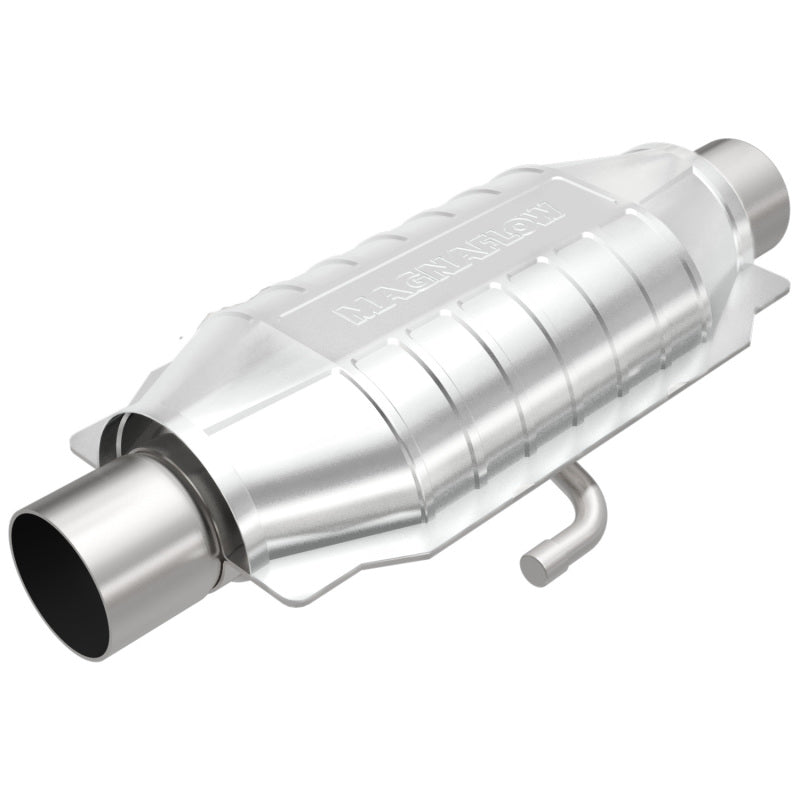 MagnaFlow Conv Universal 2.5 inch T2 Rear catalytic converter for offroad performance upgrades.