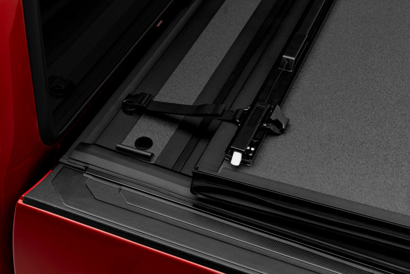BAK 07-20 Toyota Tundra 6ft 6in Bed BAKFlip MX4 Matte Finish truck bed cover detail