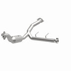 MagnaFlow 15-17 Ford F-150 XL V6 3.5L OEM Grade Direct Fit Catalytic Converter for offroad performance upgrades.