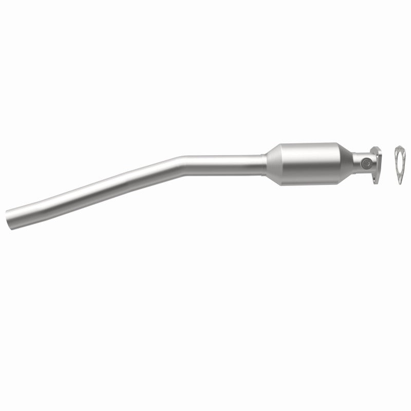 MagnaFlow Conv DF Volvo 36X5X4 2/2 direct-fit catalytic converter for trucks, performance offroad parts and upgrades.