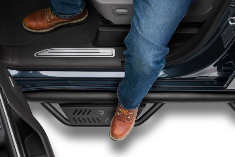 N-Fab Podium LG 2019 Chevy/GMC 1500 Crew Cab - Cab Length - Tex. Black - 3in. step design in action