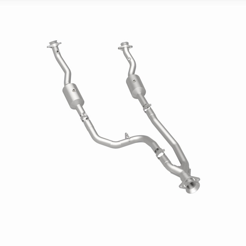 MagnaFlow 20-21 Ford Transit-150 Single Underbody V6 3.5L RWD Direct-Fit Catalytic Converter for offroad performance upgrades.