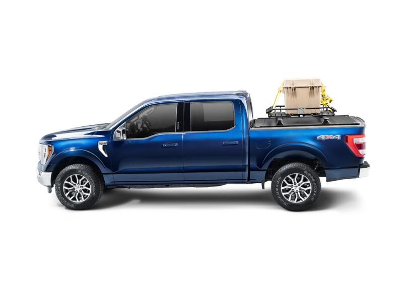 Retrax 21-22 Ford F-150 Super Crew/Super Cab (Incl. 2022 Lightning) 5.5ft Bed RetraxPRO XR with cargo on truck bed.