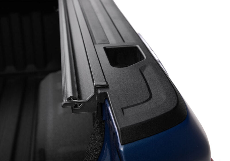 BAK 2014 Chevy Silverado 1500 / 15-20 Chevy Silverado 2500/3500 8ft Bed BAKFlip MX4 Matte Finish close-up view