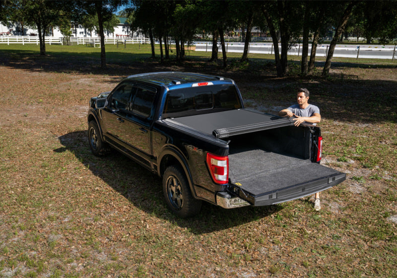 BAK 2021+ Ford F-150 Revolver X4s 6.5ft Bed Cover installed