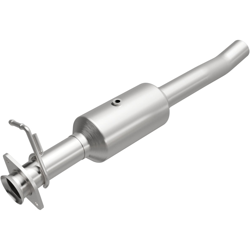 MagnaFlow 16-19 Ford F-650 V10 6.8L Underbody Direct Fit Catalytic Converter Secondary image