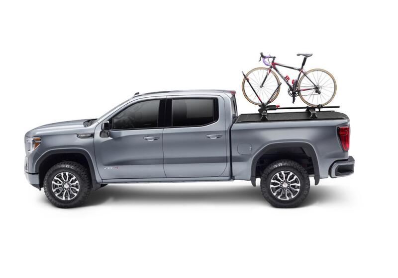 Retrax 2019 Chevy & GMC 5.8ft Bed 1500 RetraxONE XR with bike