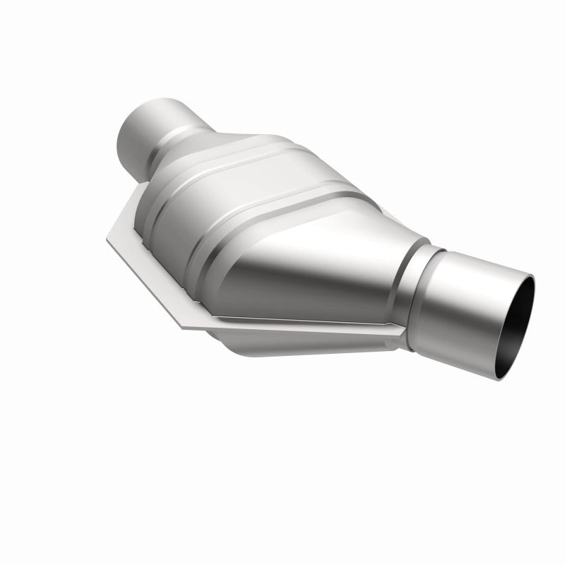 MagnaFlow Conv Univ 2.5 Angled Inlet catalytic converter