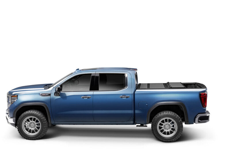 BAK 2014 Chevy Silverado 1500 / 15-20 Chevy Silverado 2500/3500 8ft Bed BAKFlip MX4 Matte Finish on blue truck