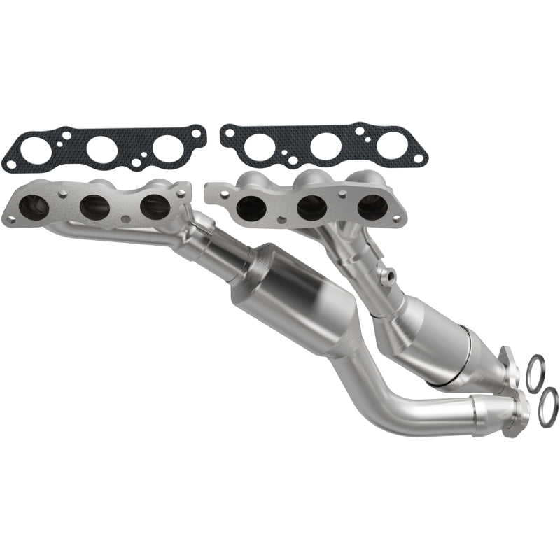 MagnaFlow Conv DF 97-00 Lexus GS300 3.0L catalytic converter Main image