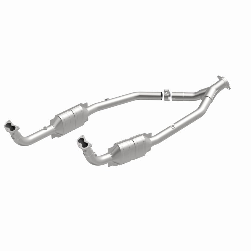 MagnaFlow Conv DF 99-04 LR Discovery V8 49S catalytic converter for offroad performance upgrades.