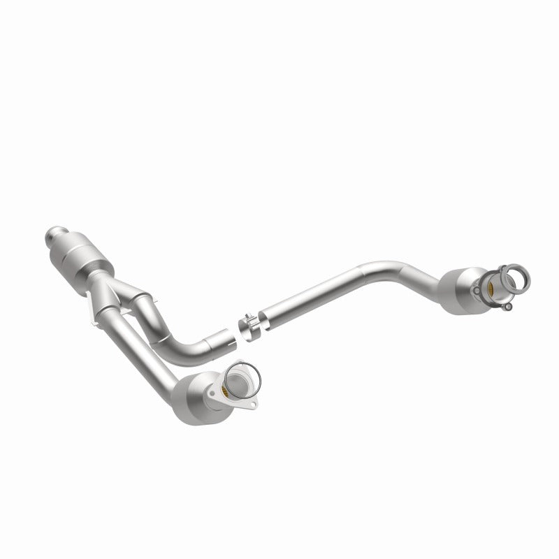 MagnaFlow Conv Direct Fit 14-16 GMC Sierra 1500 V6 4.3L exhaust system for offroad performance upgrades.