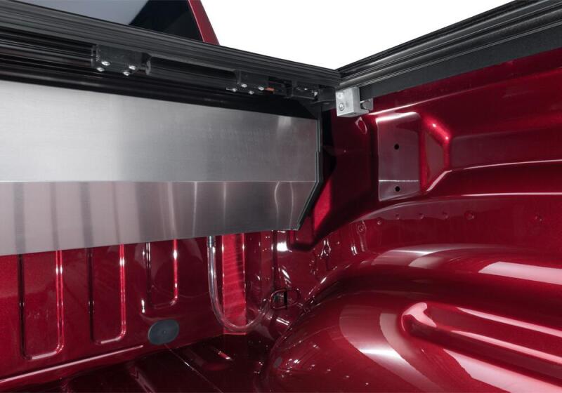 Retrax 19-22 Ram 1500 (5.5ft. Bed) Retrax IX close-up image