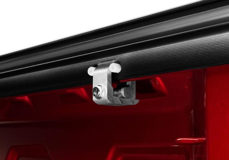 Retrax 2019 Chevy & GMC 5.8ft Bed 1500 RetraxONE MX hardware detail