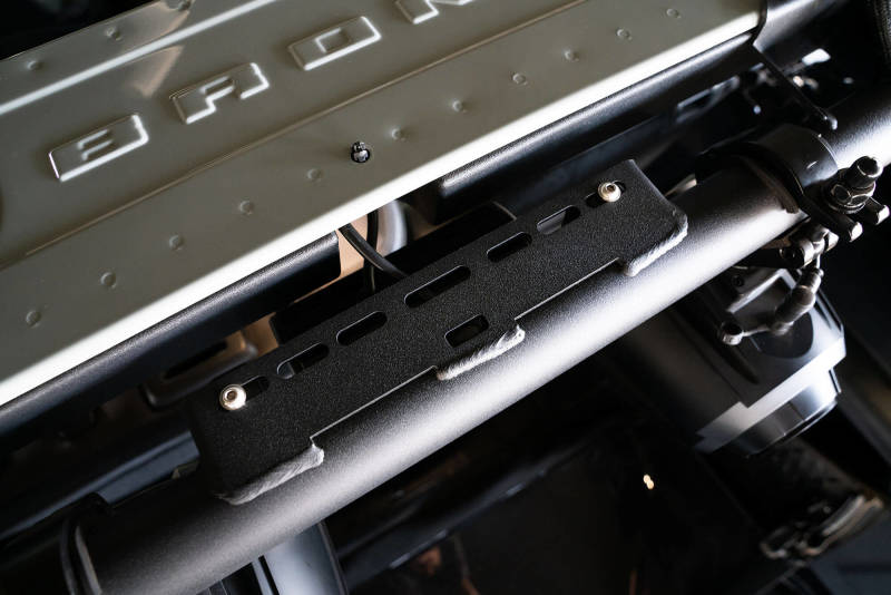 DV8 Offroad 21-22 Ford Bronco 4dr Rear Speaker & Light Mount Bar installed.