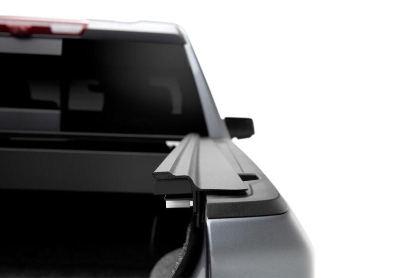 Retrax 2019 Chevy & GMC 5.8ft Bed 1500 RetraxPRO MX cover detail
