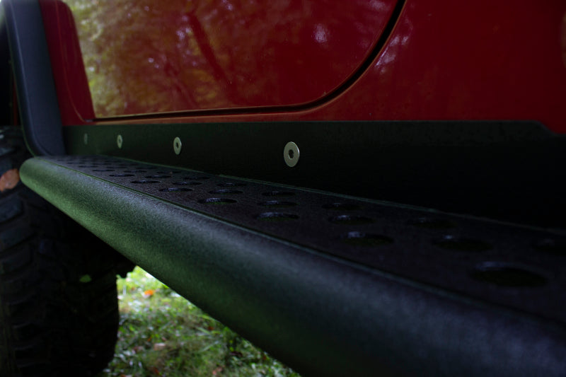 Fishbone Offroad 97-06 Jeep Wrangler TJ Steel Rock Slider - Black Textured Powdercoat close-up view