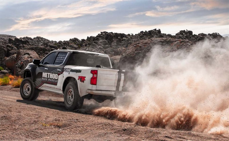 MagnaFlow Sys C/B 05-10 Tacoma EC/CC 2.7/4.0 truck off-roading