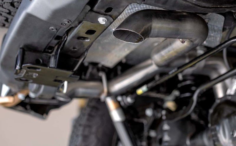 MagnaFlow 2020 Jeep Gladiator 2.5in Rock Crawler Series Single Rear Exit SS Cat-Back Exhaust w/o Tip installed