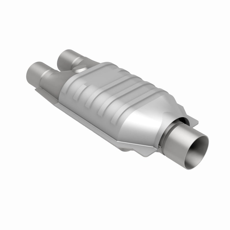 MagnaFlow Conv Univ 2.5/2 S/D FED catalytic converter for offroad performance upgrades.