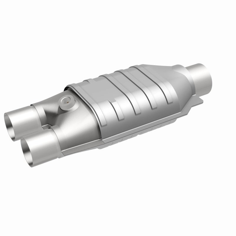 MagnaFlow Conv Univ 2/2.5 D/S Single O2 FED catalytic converter, ideal for offroad parts and upgrades.
