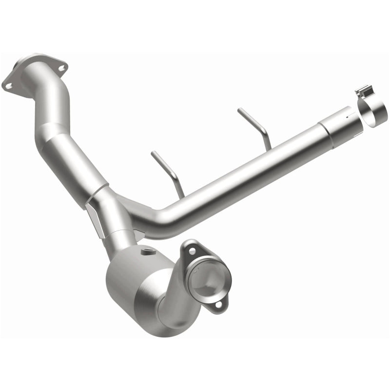 MagnaFlow 15-17 Ford F-150 XL V6 3.5L OEM Grade Direct Fit Catalytic Converter for offroad performance upgrades.