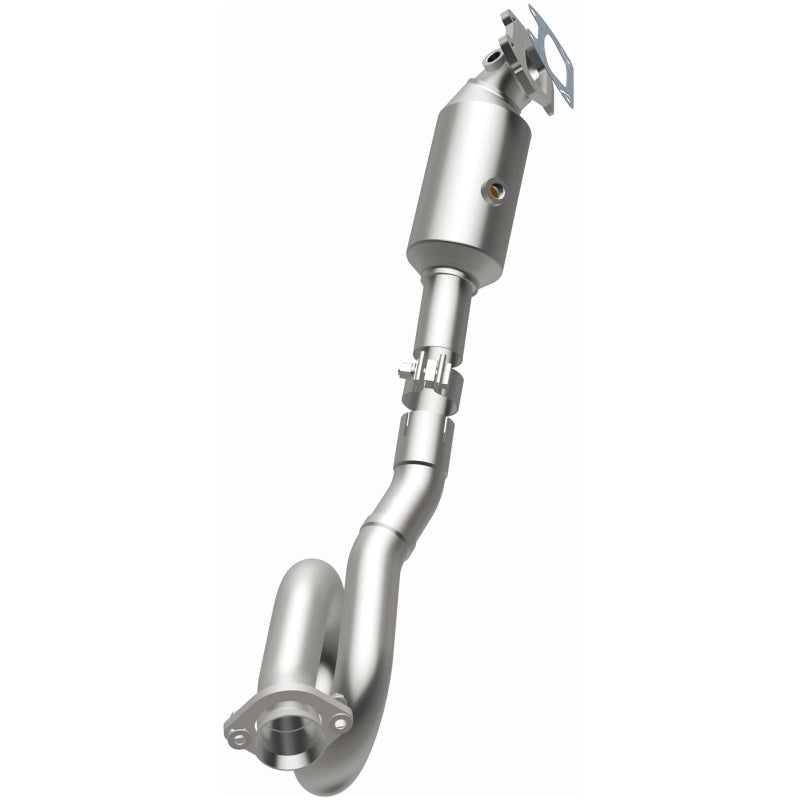MagnaFlow Conv Direct Fit OEM 12-17 Jeep Wrangler 3.6L Underbody catalytic converter with stainless steel construction.