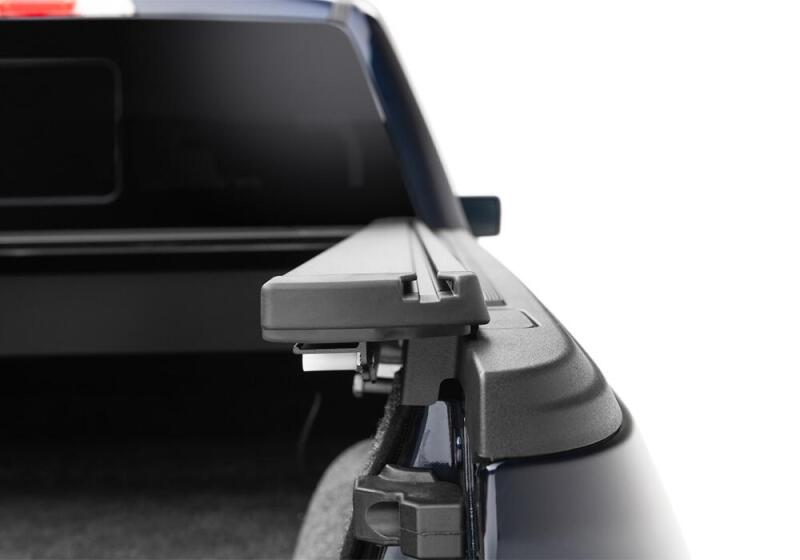 Retrax 21-22 Ford F-150 Super Crew/Super Cab (Incl. 2022 Lightning) 5.5ft Bed RetraxONE XR truck bed cover with matte finish