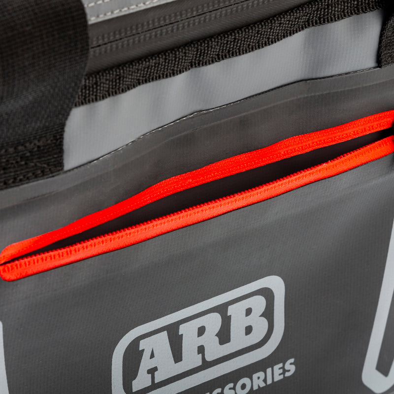 ARB Cooler Bag Charcoal w/ Red Highlights 15in L x 11in W x 9in H Holds 22 Cans zipper detail