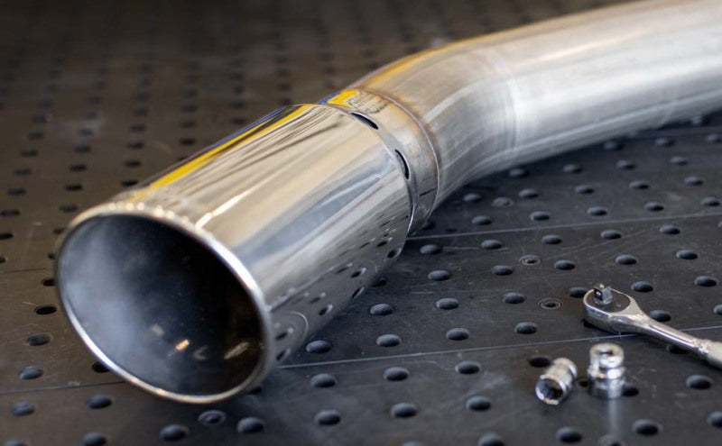 MagnaFlow 08-17 Ford F-250/F-350/F-450 4.6L/6.7 DPF-Back SS 4in Dual Single Passenger Side Rear Exit exhaust tip close up.