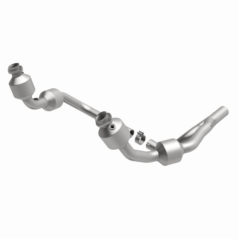 MagnaFlow Conv DF 07-09 Jeep Wrangler/Wrangler Unltd 3.8L (49 State) high-quality catalytic converter for offroad performance.