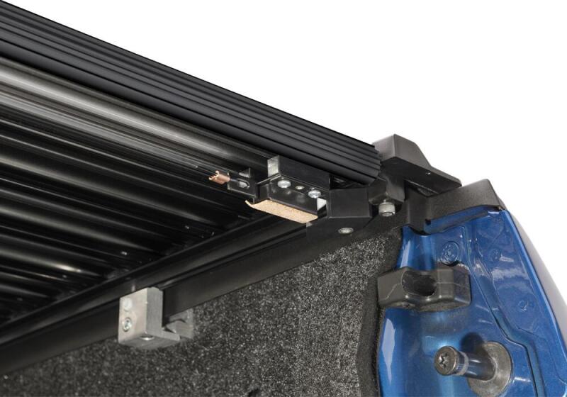 Retrax 20-22 Chevrolet/GMC (6.9ft. Bed) Retrax IX cover details